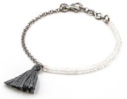 Vedere dettagli per "Nappina". Pietra di luna arcobaleno. Bracciale. Argento 925 rodiato Immagine di "Nappina". Pietra di luna arcobaleno. Bracciale. Argento 925 rodiato