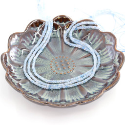 Zeige Details für Aquamarin fac. Würfel  2mm Strang Bild von Aquamarin fac. Würfel  2mm Strang