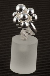 Zeige Details für Silber Ring Kugeln glanz Bild von Silber Ring Kugeln glanz