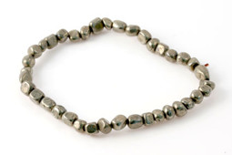 Zeige Details für Pyrit Nuggets 4-5mm Armband Bild von Pyrit Nuggets 4-5mm Armband