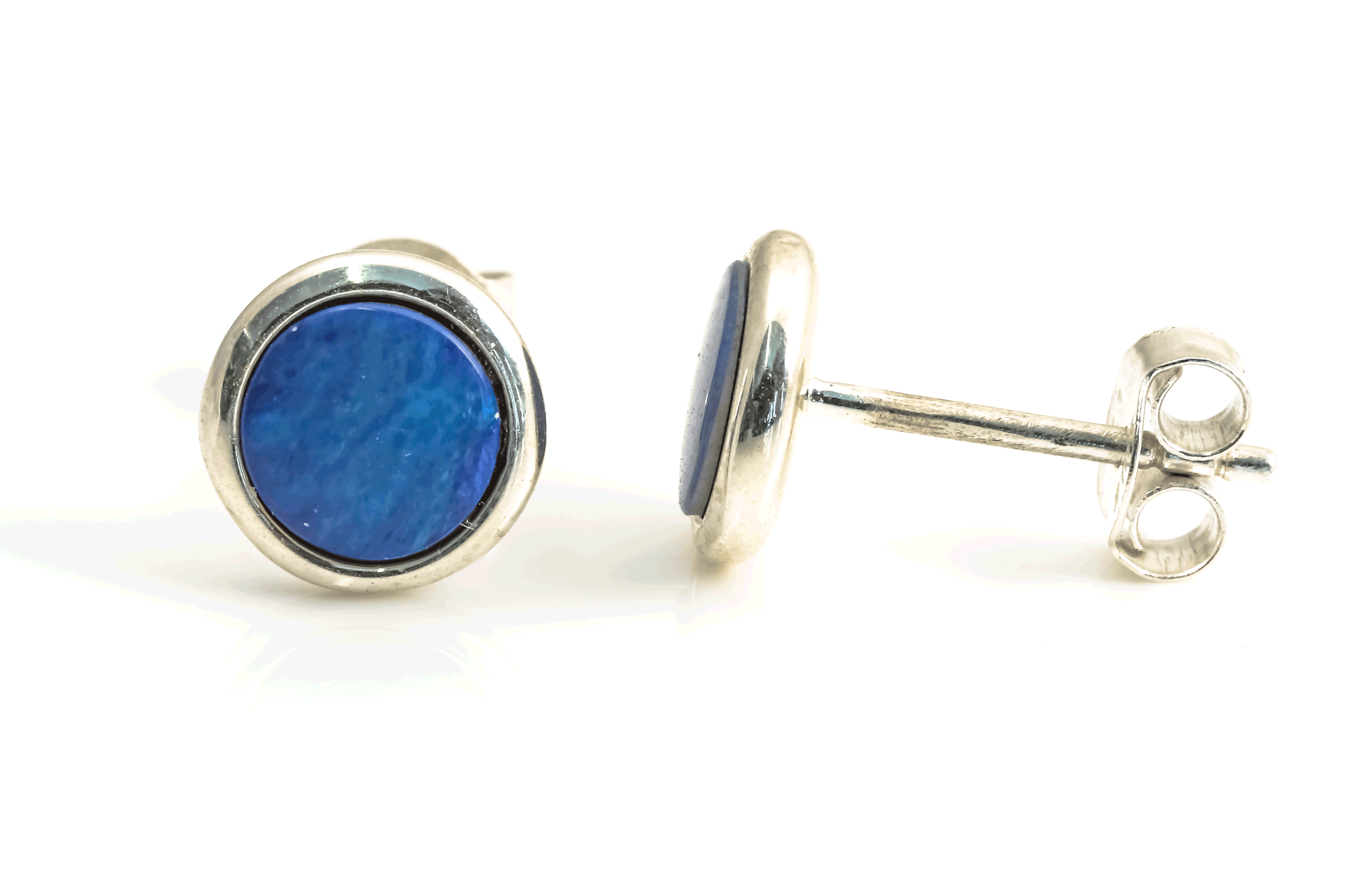 Bild von Opal (blau) Cab. 8mm gefasst Ohrstecker, Silber 925on Opal (rot) Cab. 8mm gefasst Ohrstecker, Silber 925 (Doublette)