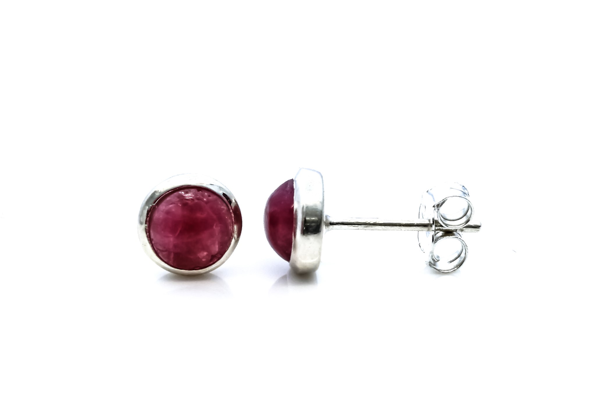 Turmalin rot (Rubelit) Cabochon 7.5mm in Silber gefasst Ohrstecker, Silber 925
