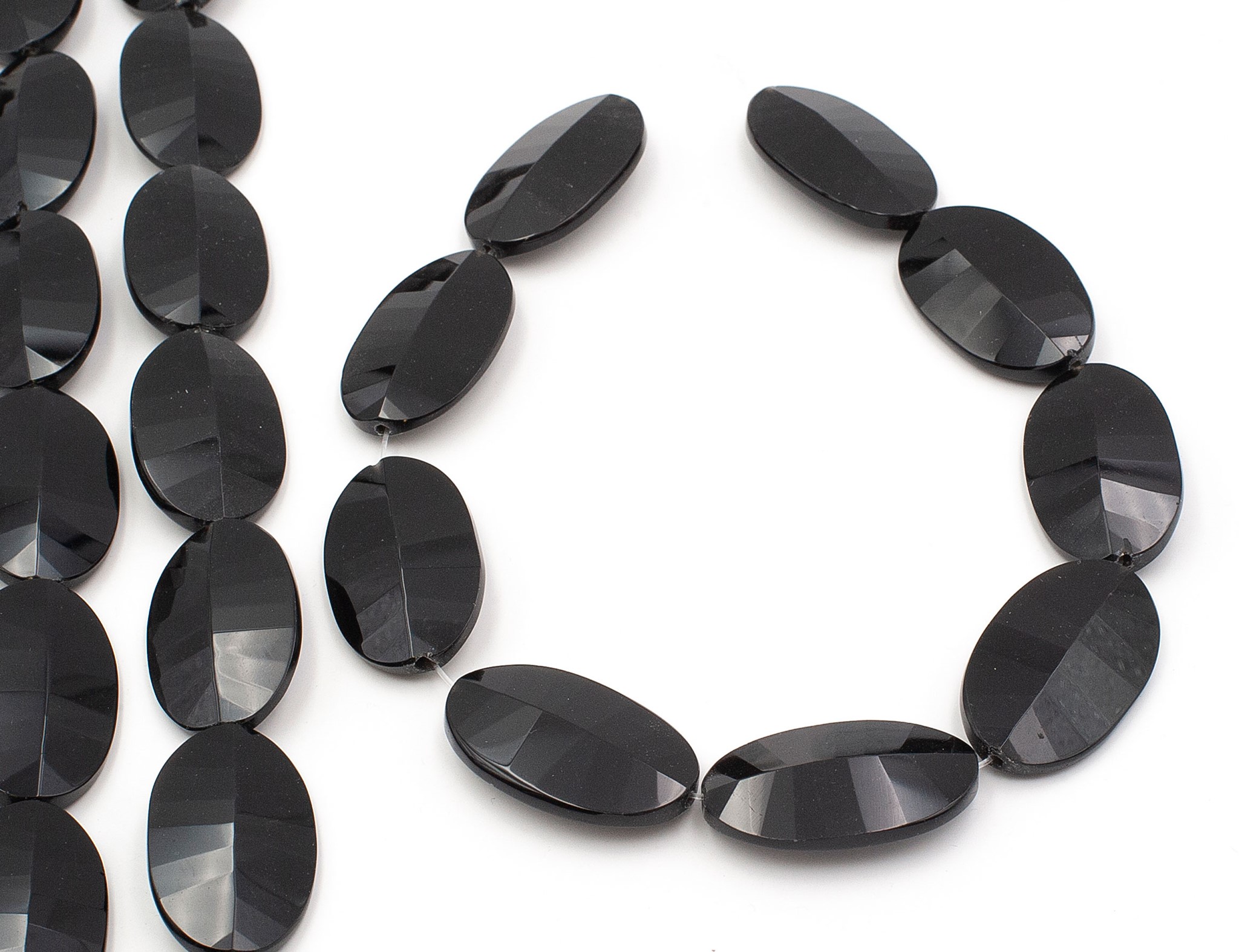 Image de Obsidian fac. Oval 24x40mm Strang