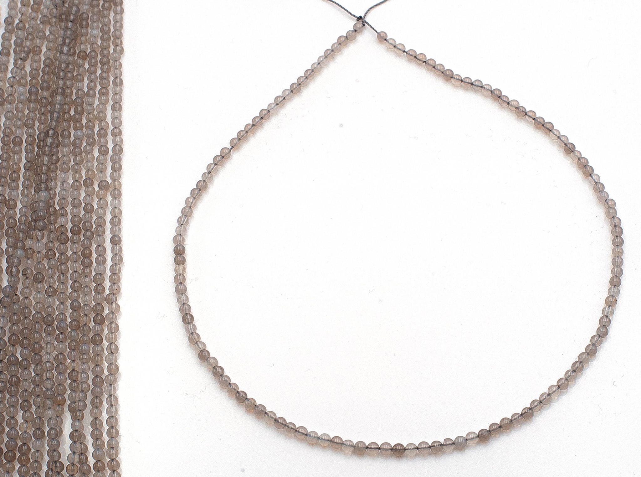 Bild von Achat Kugeln  3mm Strang (grau)