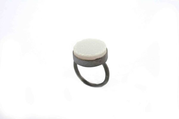 Bild von Achat Druse 17mm black-rhodiniert Ring 