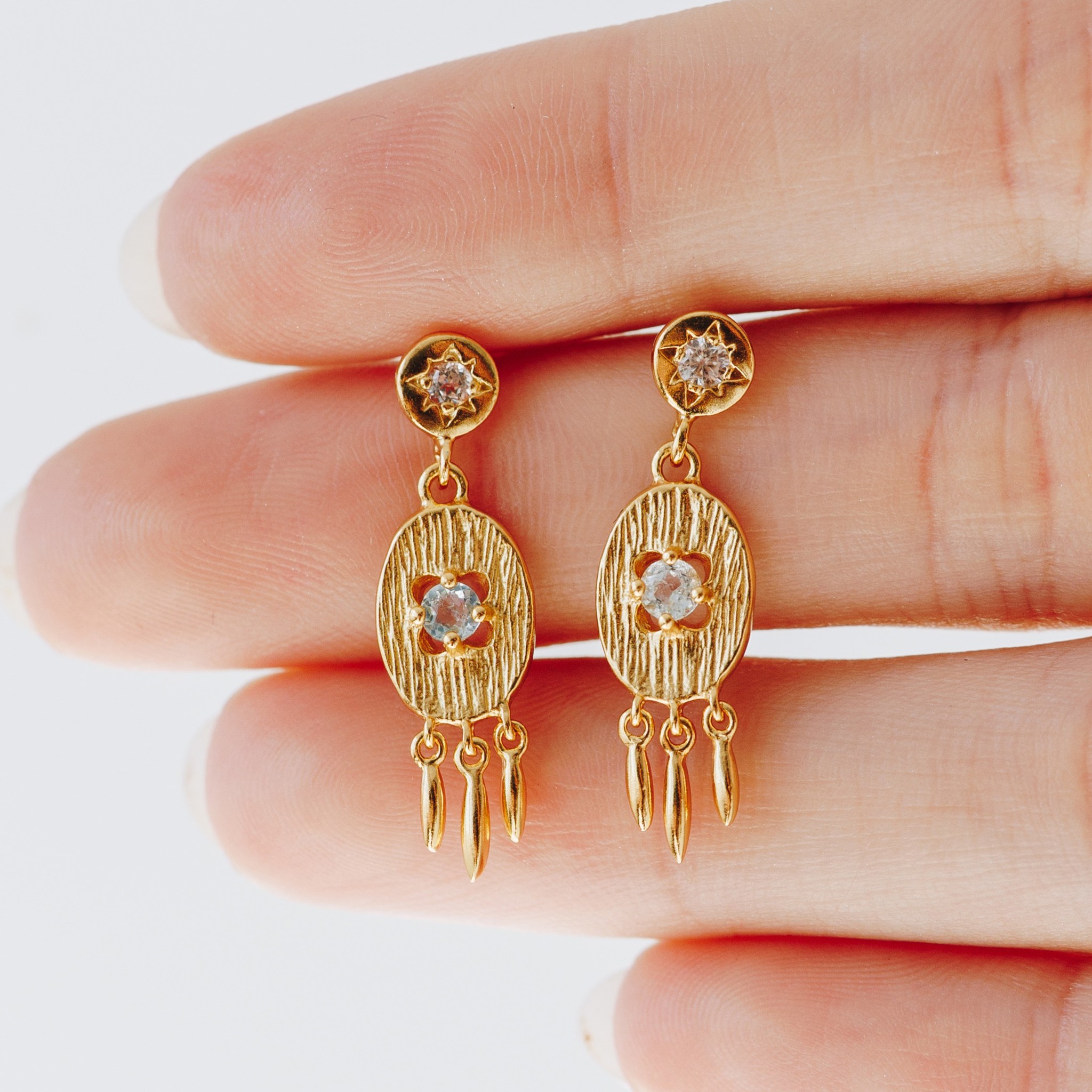 Bild von "one’s heart at the right place". Aquamarin. Ohrstecker. Silber 925-Vergoldet