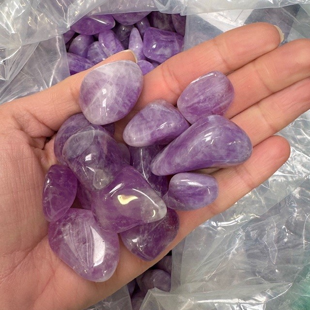 Bild von Amethyst (Lavendel) Trommelsteine 