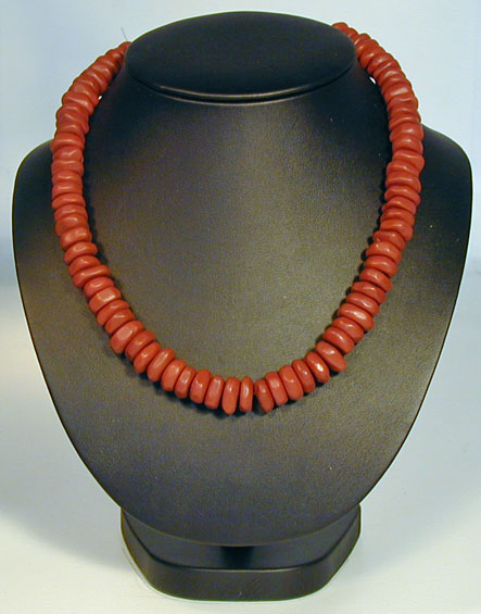 Roter Jaspis Barock Button Strang