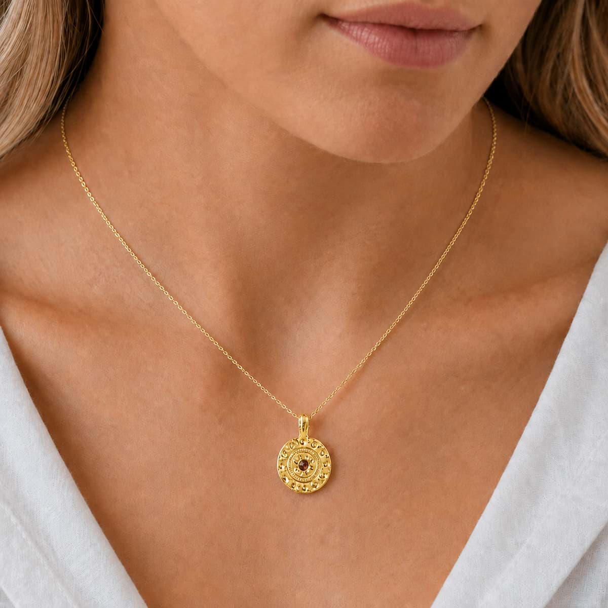 "Il sole in tasca". Collana. Granato. Argento 925 placcato oro