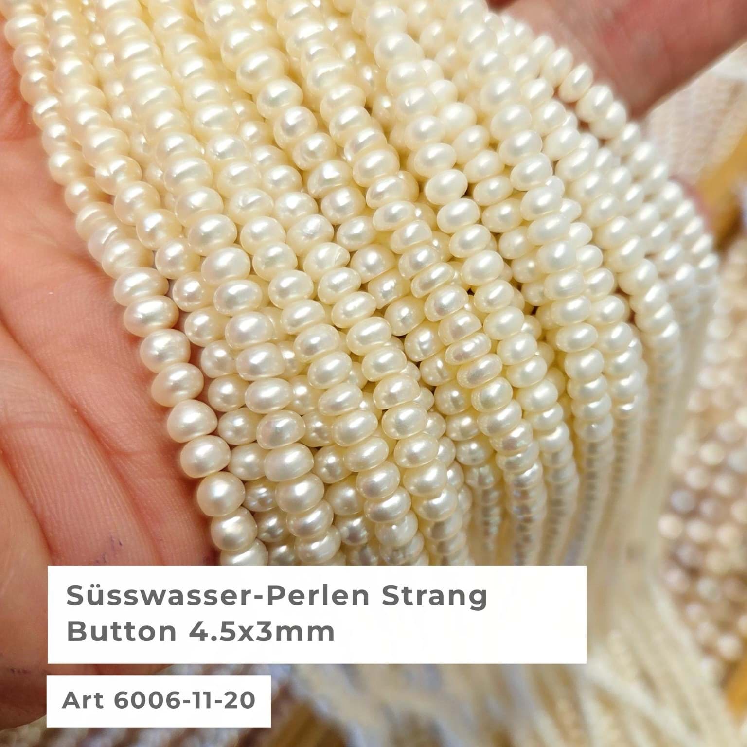 Perlen Button 4.5x3mm Strang
