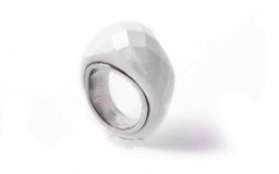 Bild von Weisse Achat Ring facettiert Marquise mit Silber Ring