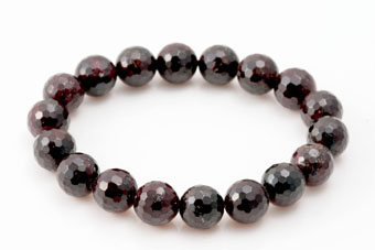 Bild von Granat rot facettierte Kugeln 10mm Armband