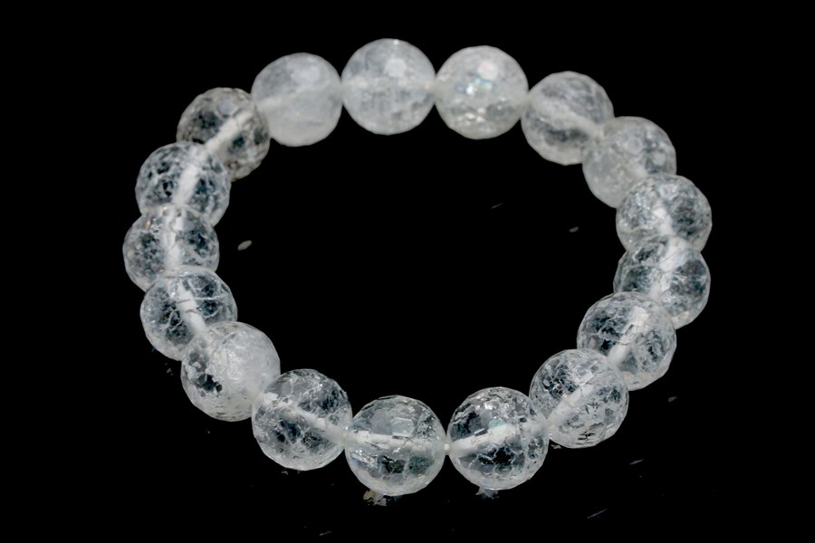 Bild von Iris Bergkristall facettierte Kugeln 12mm Armband