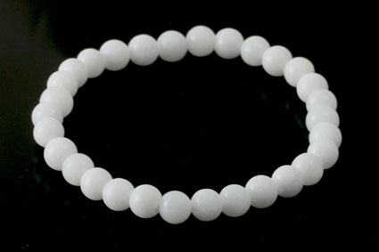 Bild von Weisse Jade Kugeln  6mm Armband