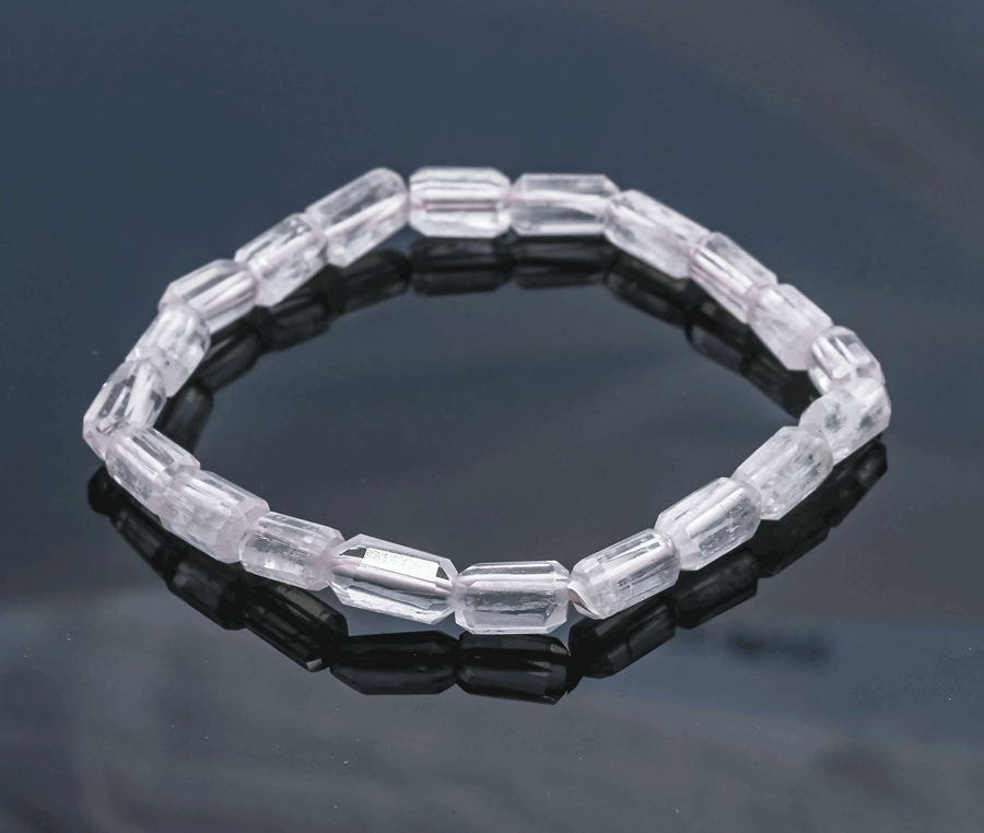 Bild von Kunzit Hexagon poliert 5-6mmx6-8mm Armband